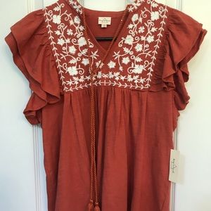 Brand new adorable top